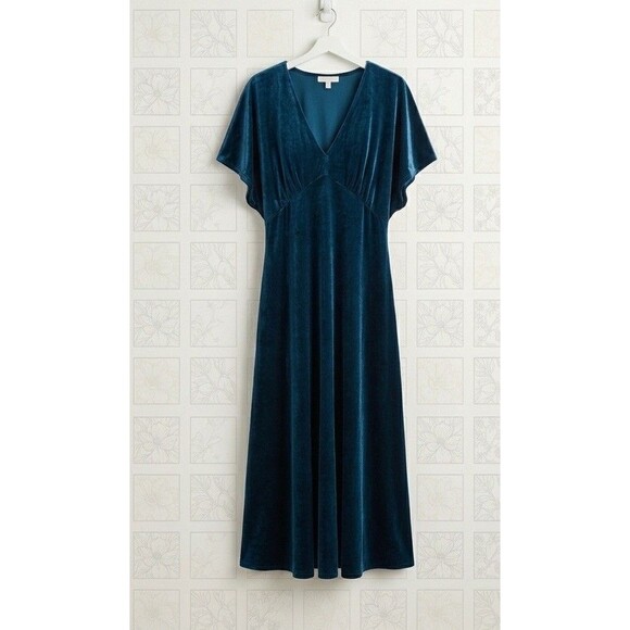 Taylor Dresses & Skirts - Taylor Womens Dress Blue Velvet  Evening Flare Size 14